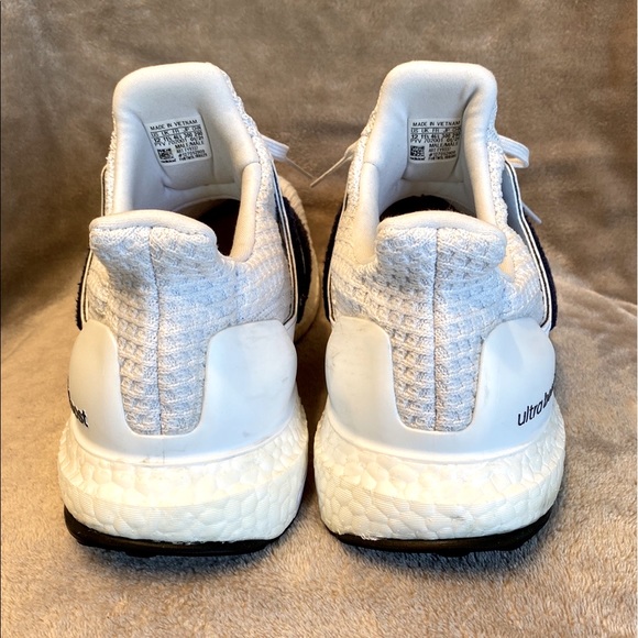 Adidas Men's White Ultra Boost 4.0 DNA Running Shoes with Blue Stripes Size 12 - Picture 9 of 13